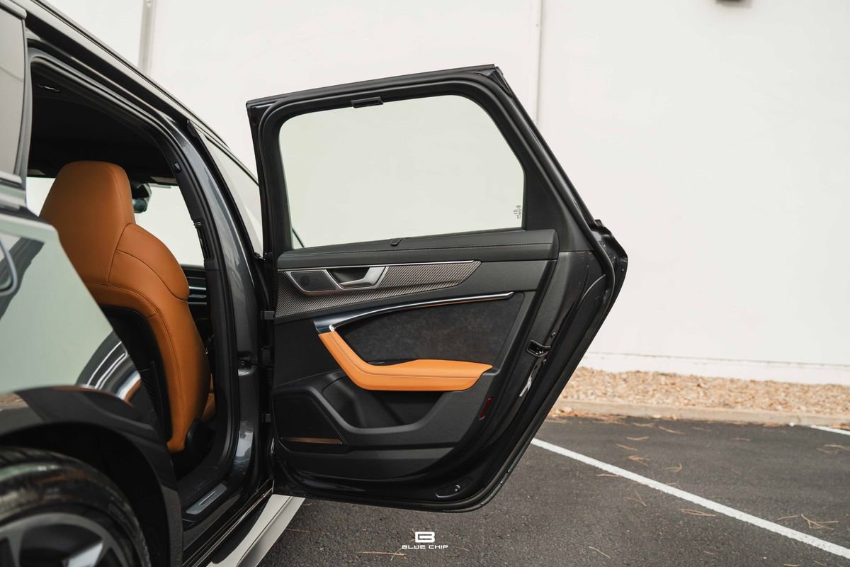 Used 2025 Audi RS 6 performance w/ Executive Package image 30