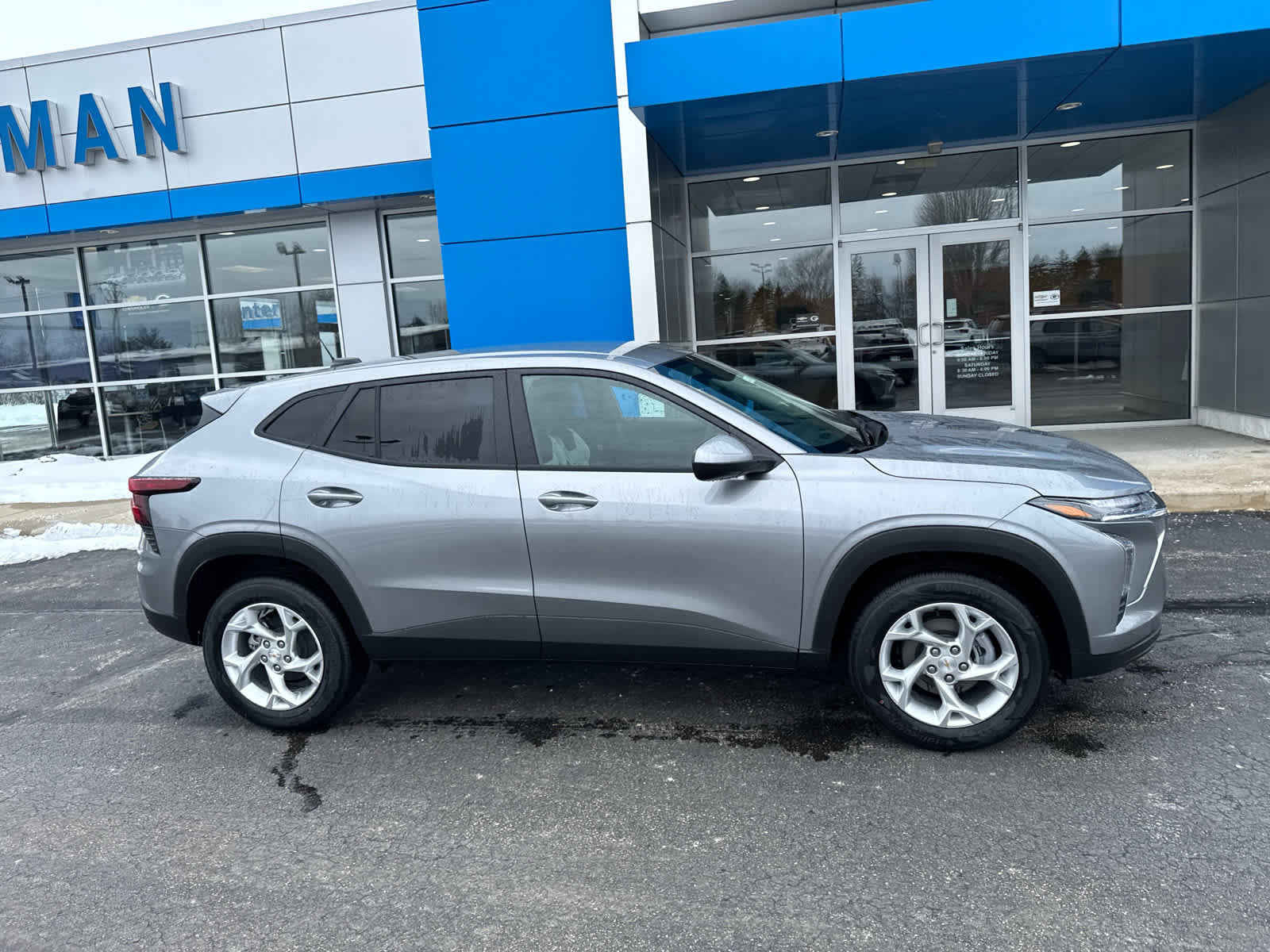 New 2026 Chevrolet Trax LS image 2