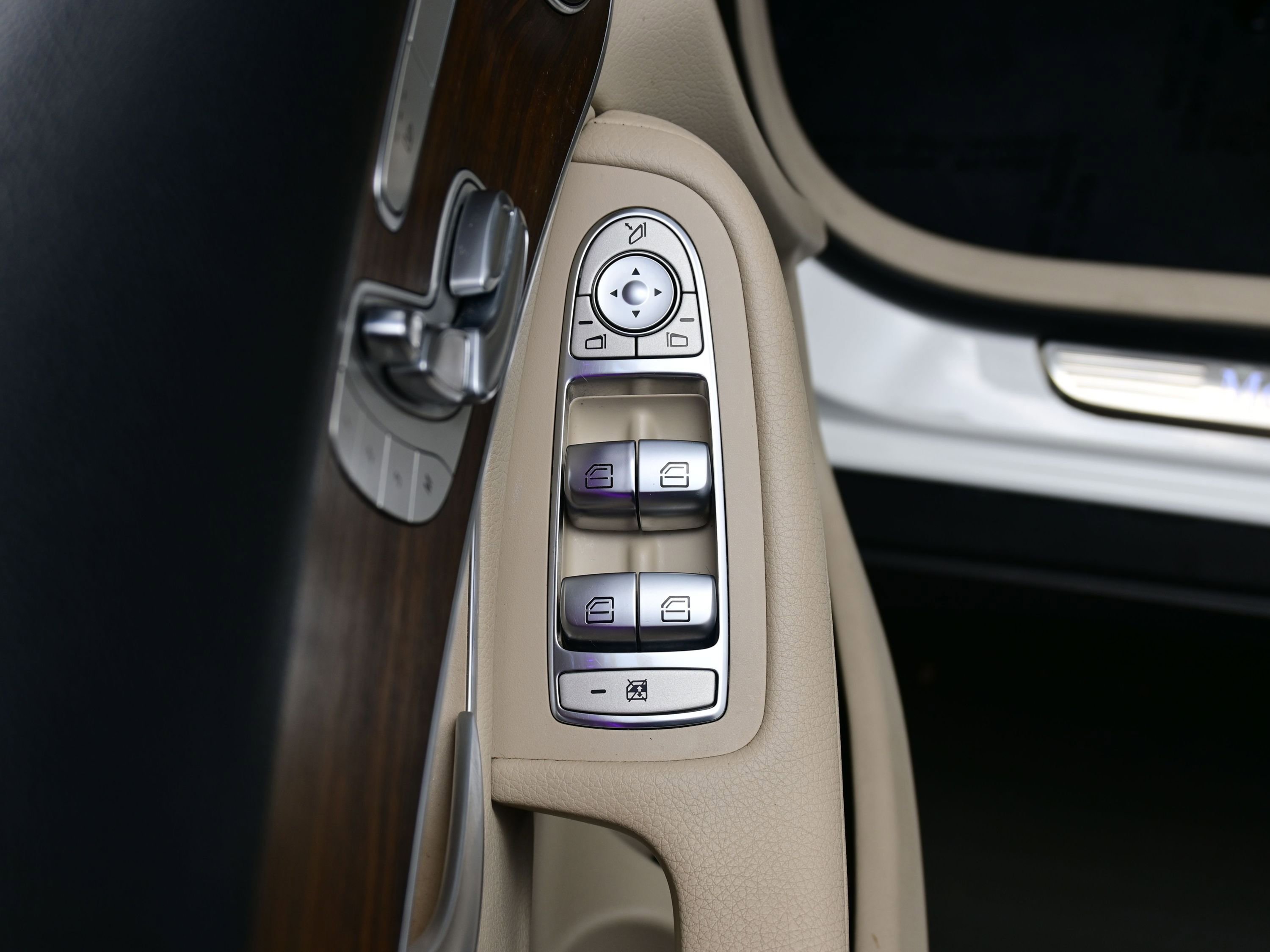 Used 2022 Mercedes-Benz GLC 300 4MATIC image 11