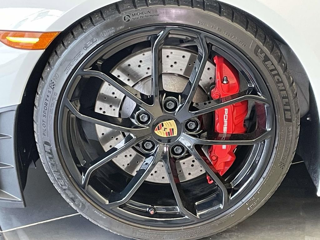 Used 2021 Porsche 718 Boxster Spyder RWD image 11