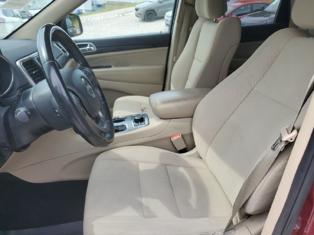 Used 2020 Jeep Grand Cherokee Laredo w/ Security & Convenience Group AWD/4WD image 23