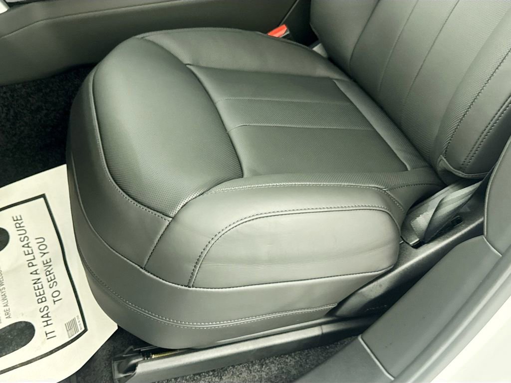 New 2026 Land Rover Range Rover SE image 19