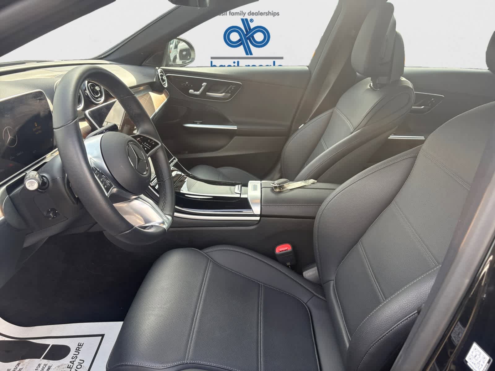 Used 2025 Mercedes-Benz C 300 4MATIC Sedan image 8