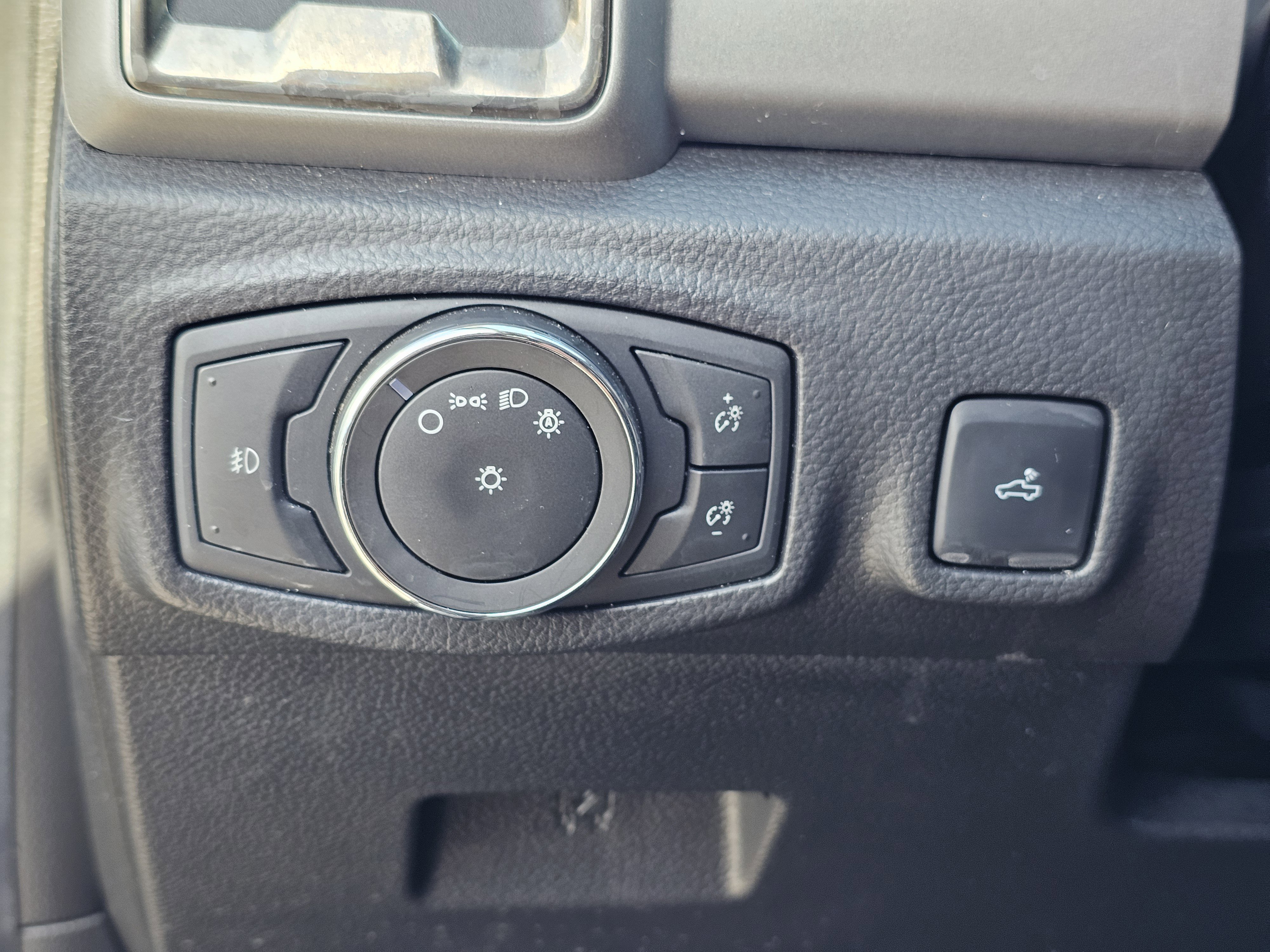 Used 2023 Ford Ranger XLT w/ Equipment Group 301A Mid image 17