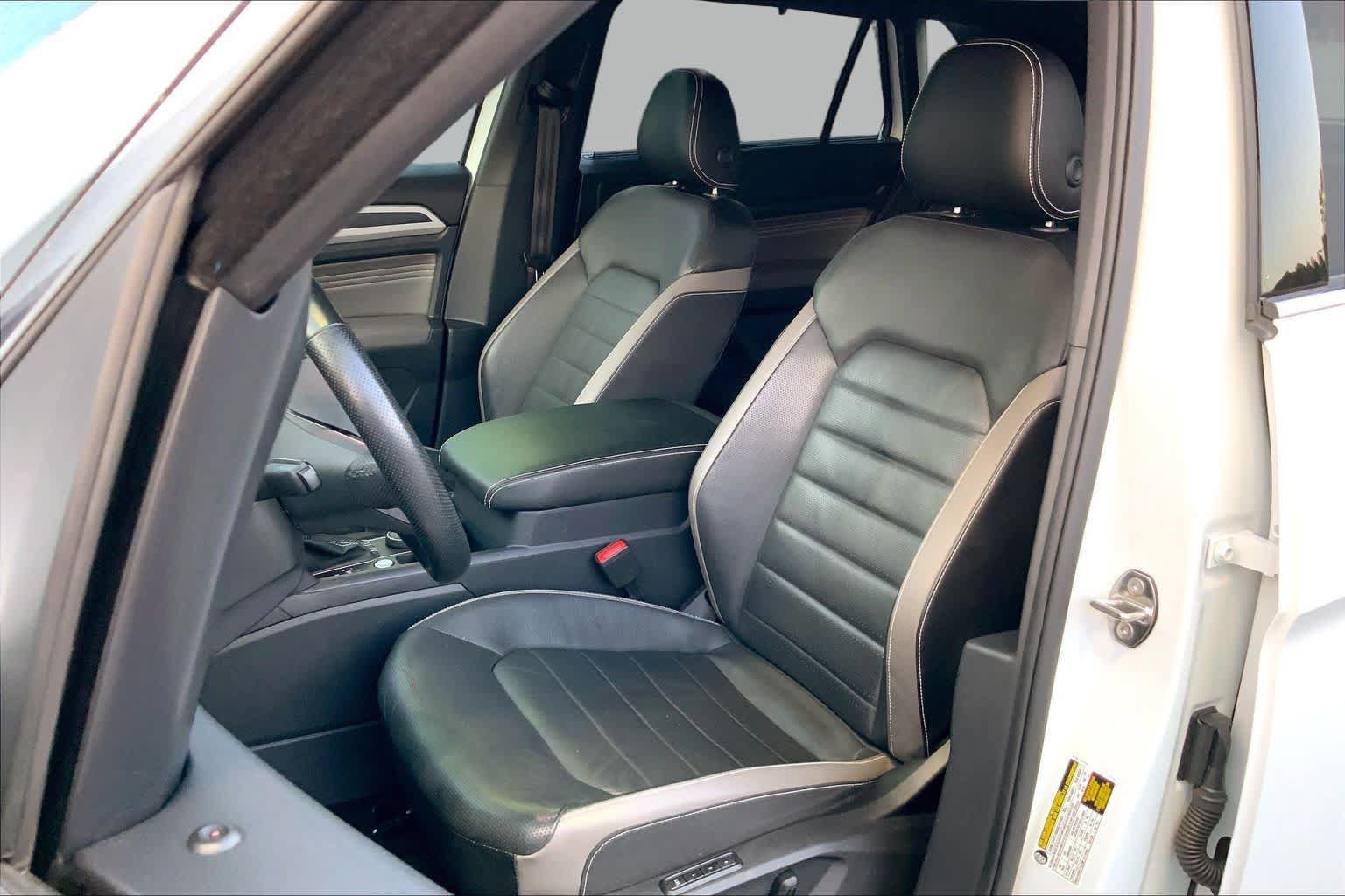 Used 2023 Volkswagen Atlas Cross Sport SEL Premium R-Line AWD/4WD image 6