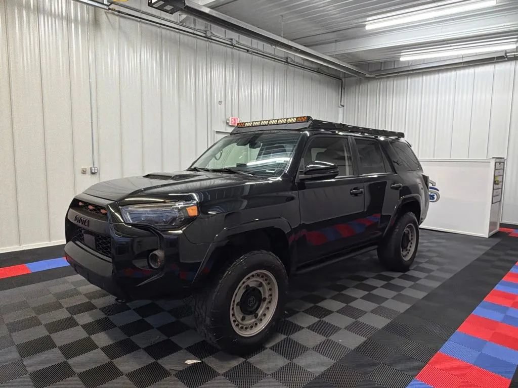 Used 2023 Toyota 4Runner TRD Off-Road Premium w/ Off Road Premium Plus Package AWD/4WD image 8