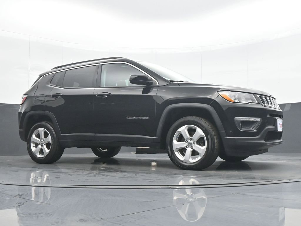 Used 2018 Jeep Compass Latitude w/ Popular Equipment Group image 32
