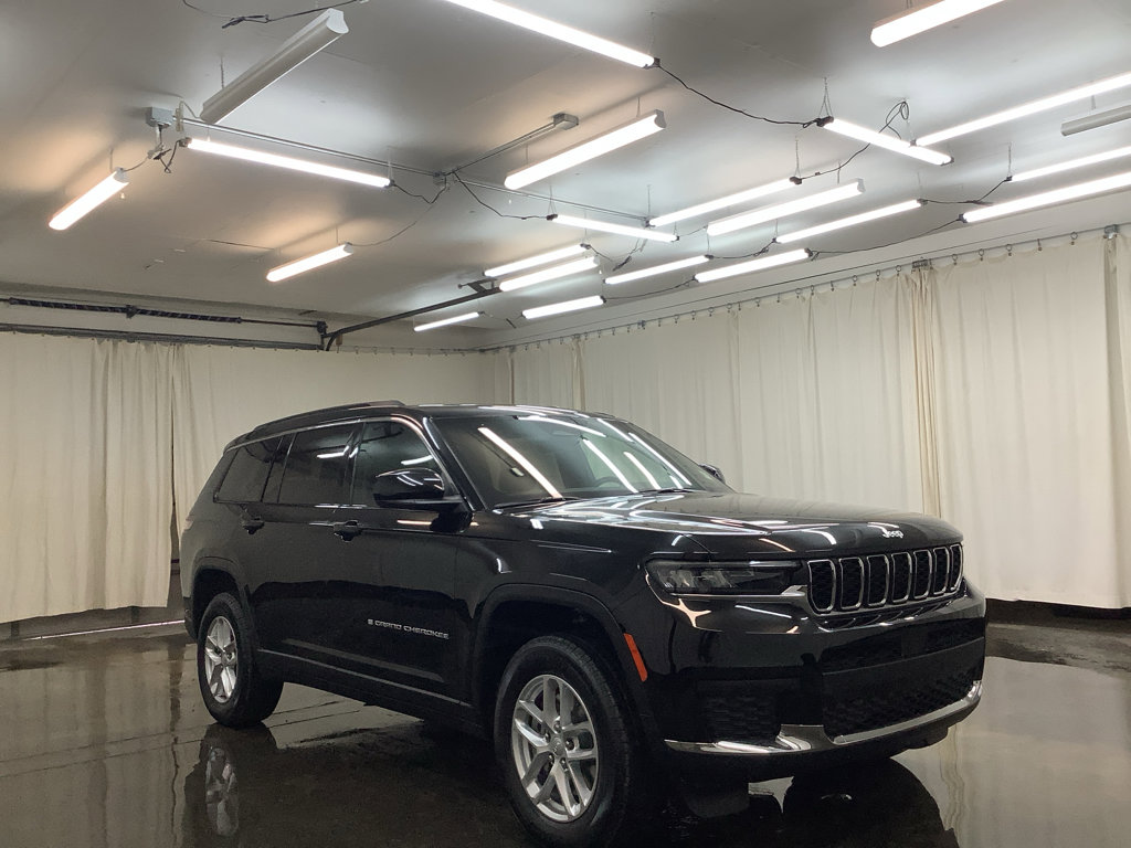 New 2025 Jeep Grand Cherokee L Laredo image 4