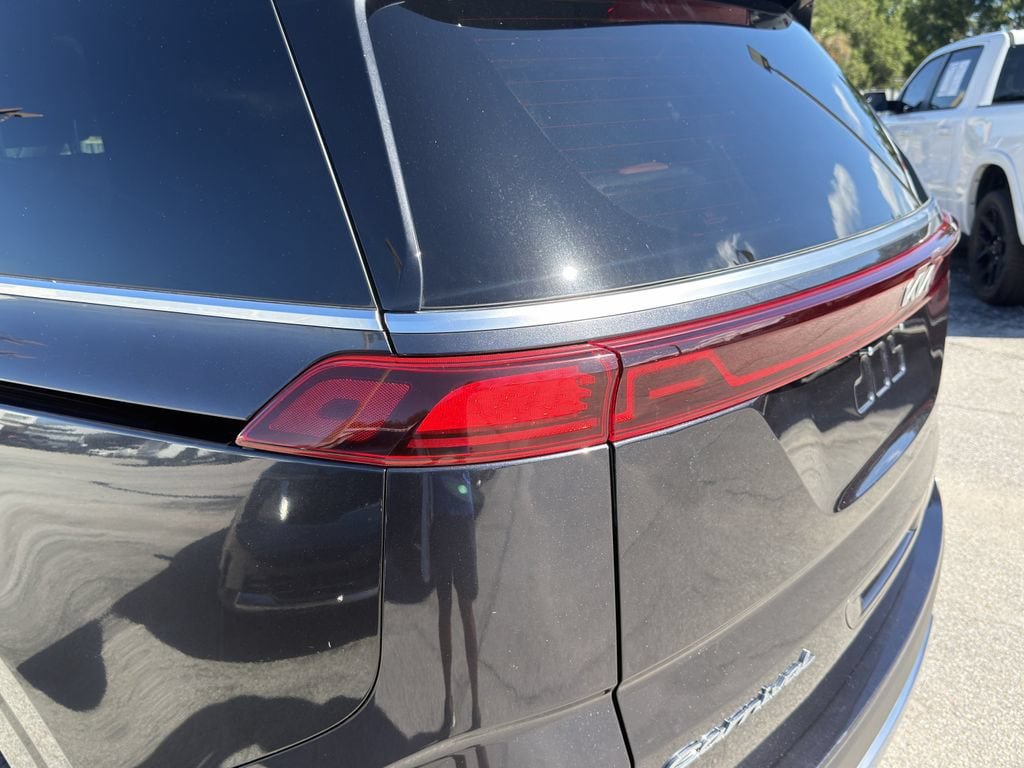Used 2022 Kia Carnival SX Prestige FWD image 11