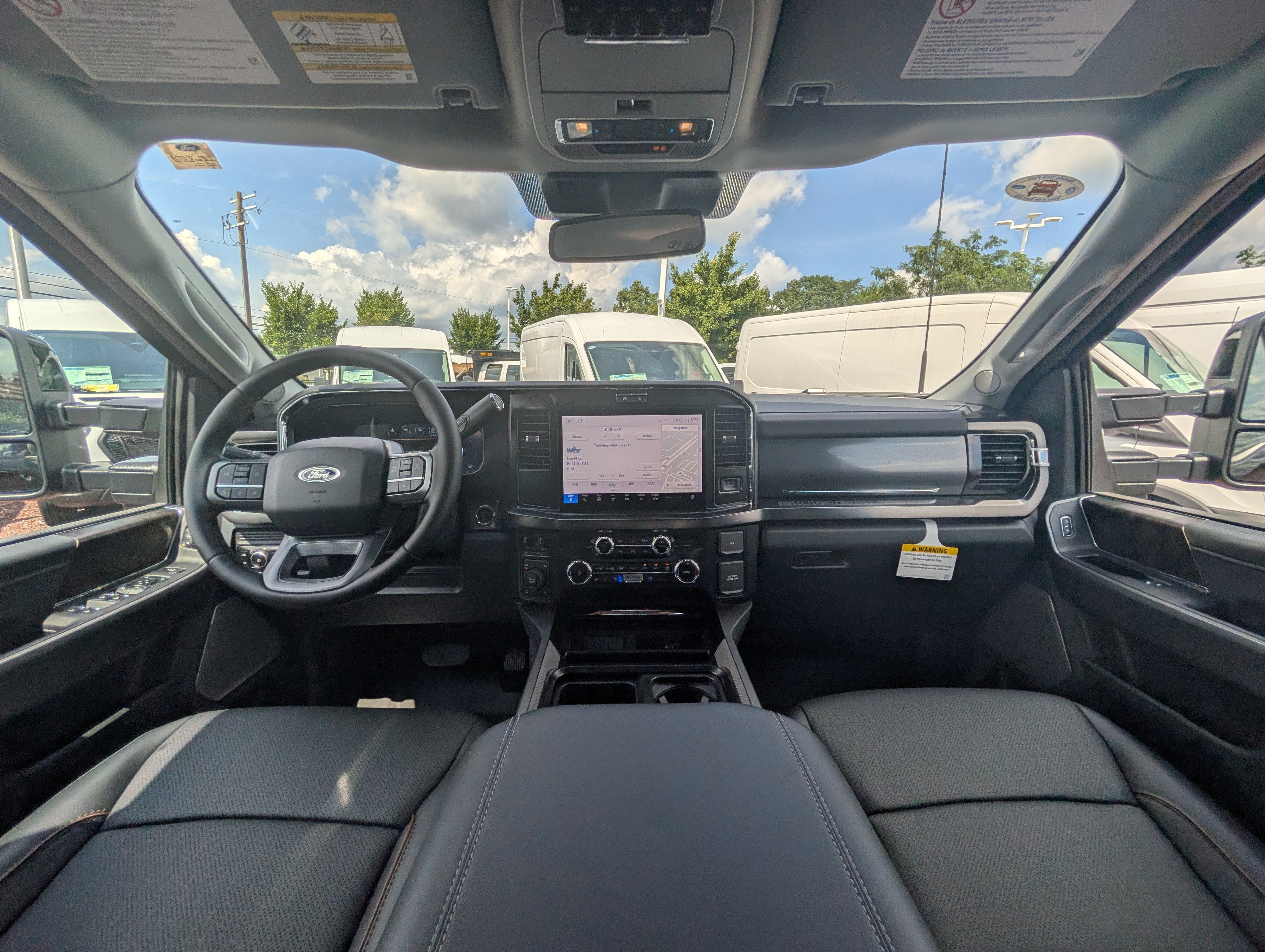 New 2026 Ford F250 Lariat w/ Black Appearance Package AWD/4WD image 13