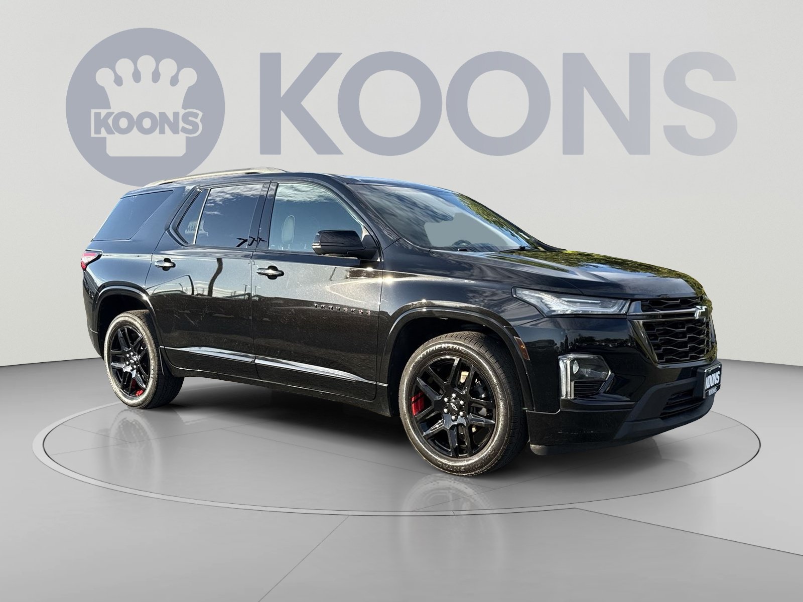 Used 2023 Chevrolet Traverse Premier w/ Redline Edition AWD/4WD image 2