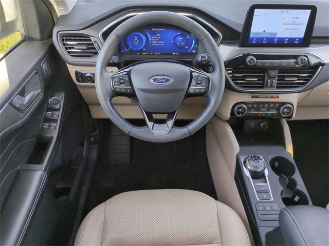 Used 2021 Ford Escape Titanium image 16
