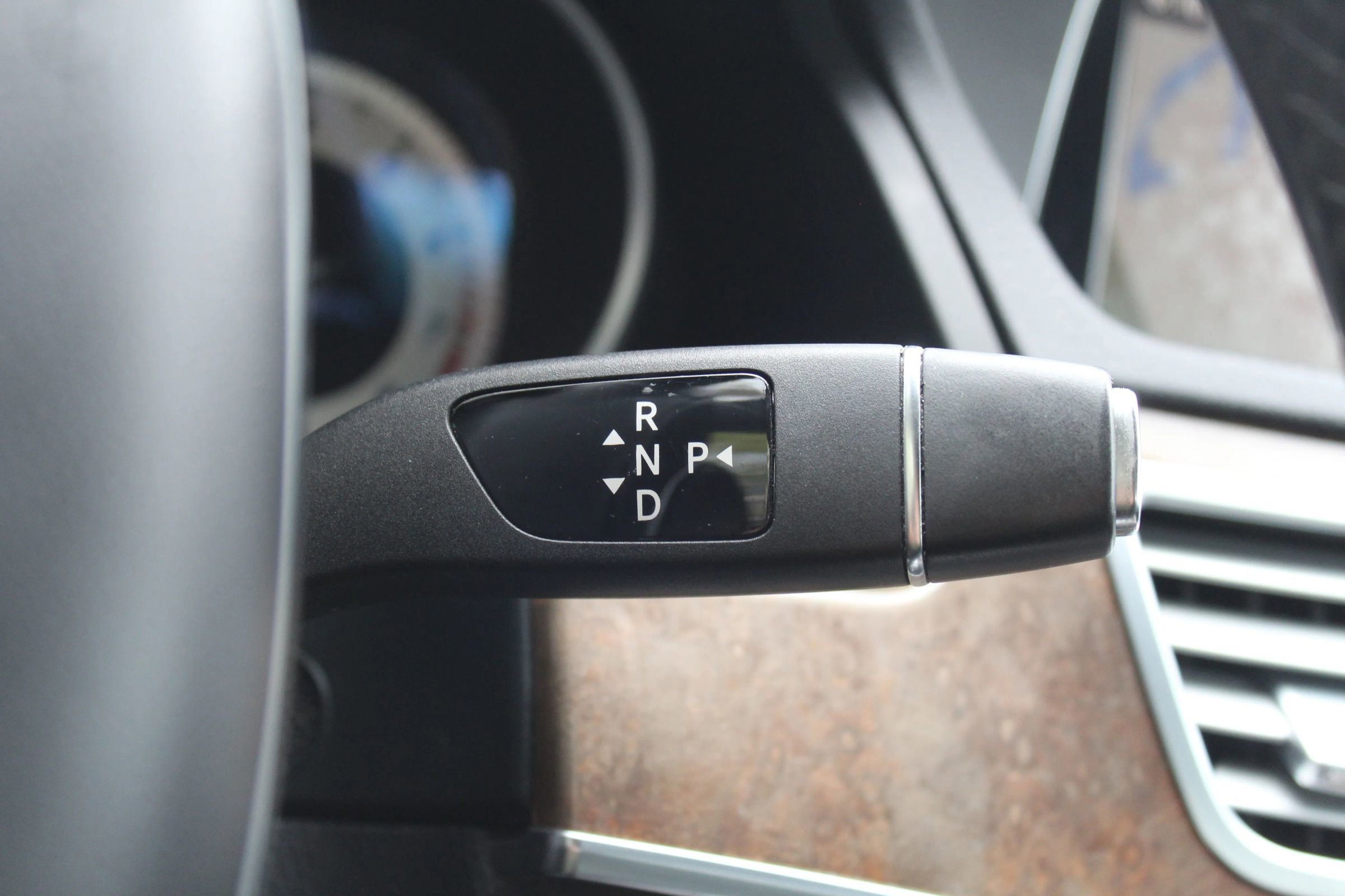 Used 2016 Mercedes-Benz E 350 4MATIC Sedan image 26
