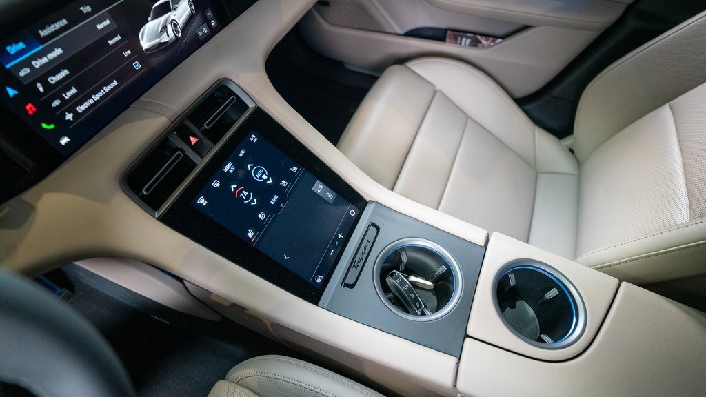 New 2025 Porsche Taycan image 21