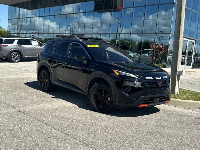 Certified 2025 Nissan Rogue SV AWD/4WD image 2