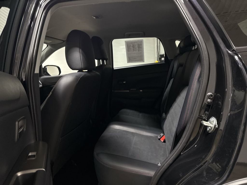 Used 2025 Mitsubishi Outlander Sport ES AWD/4WD image 22