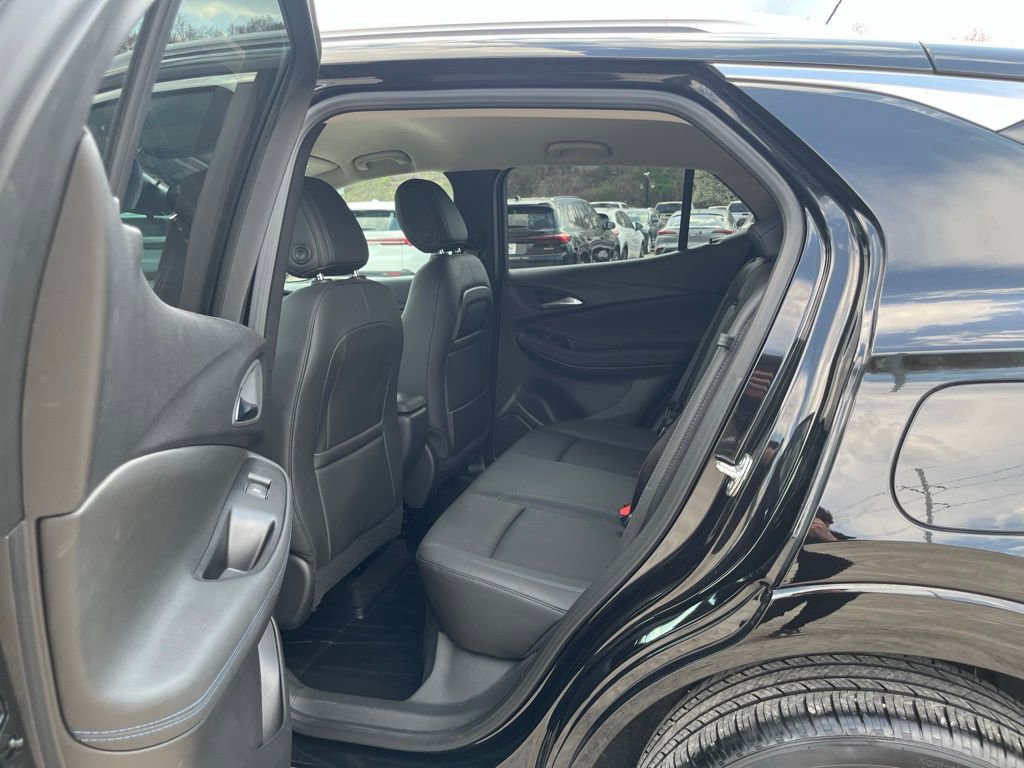 Used 2025 Buick Encore GX Sport Touring w/ Comfort Package FWD image 28