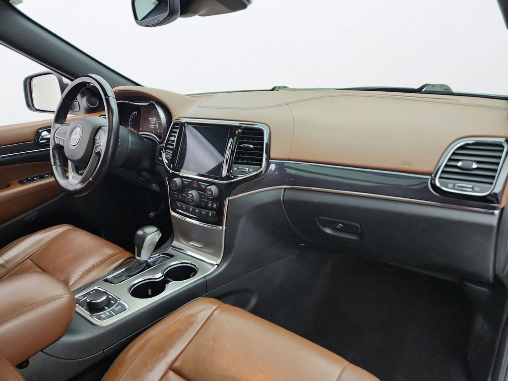 Used 2021 Jeep Grand Cherokee Overland AWD/4WD image 32