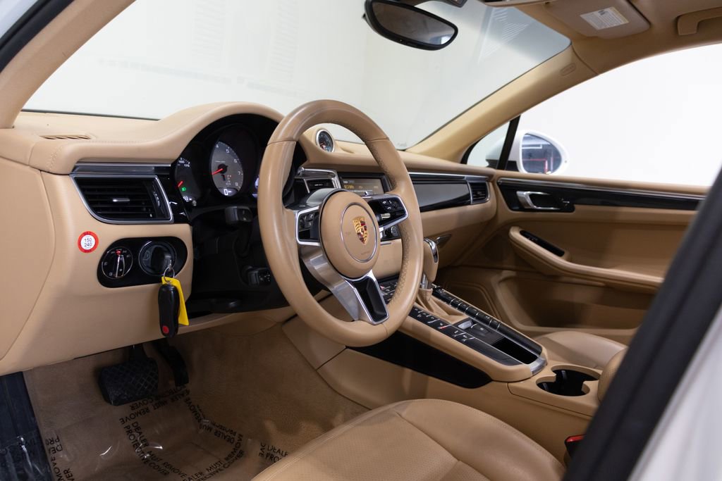 Used 2015 Porsche Macan S AWD/4WD image 16
