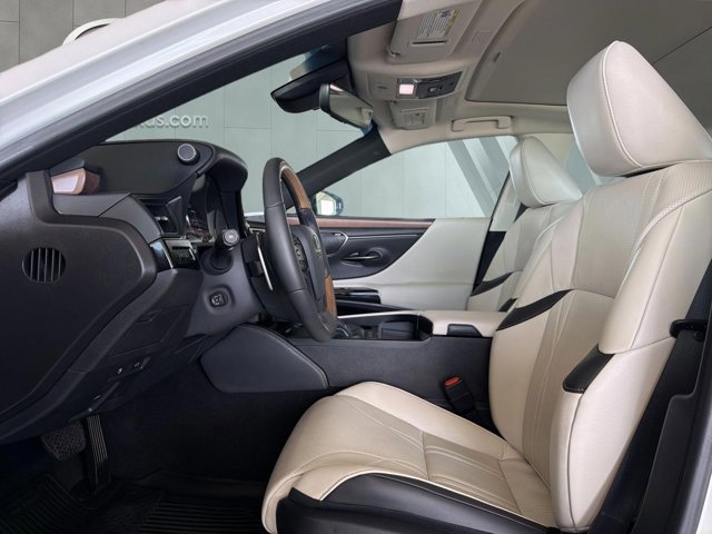 Certified 2025 Lexus ES 300h Ultra Luxury FWD image 7