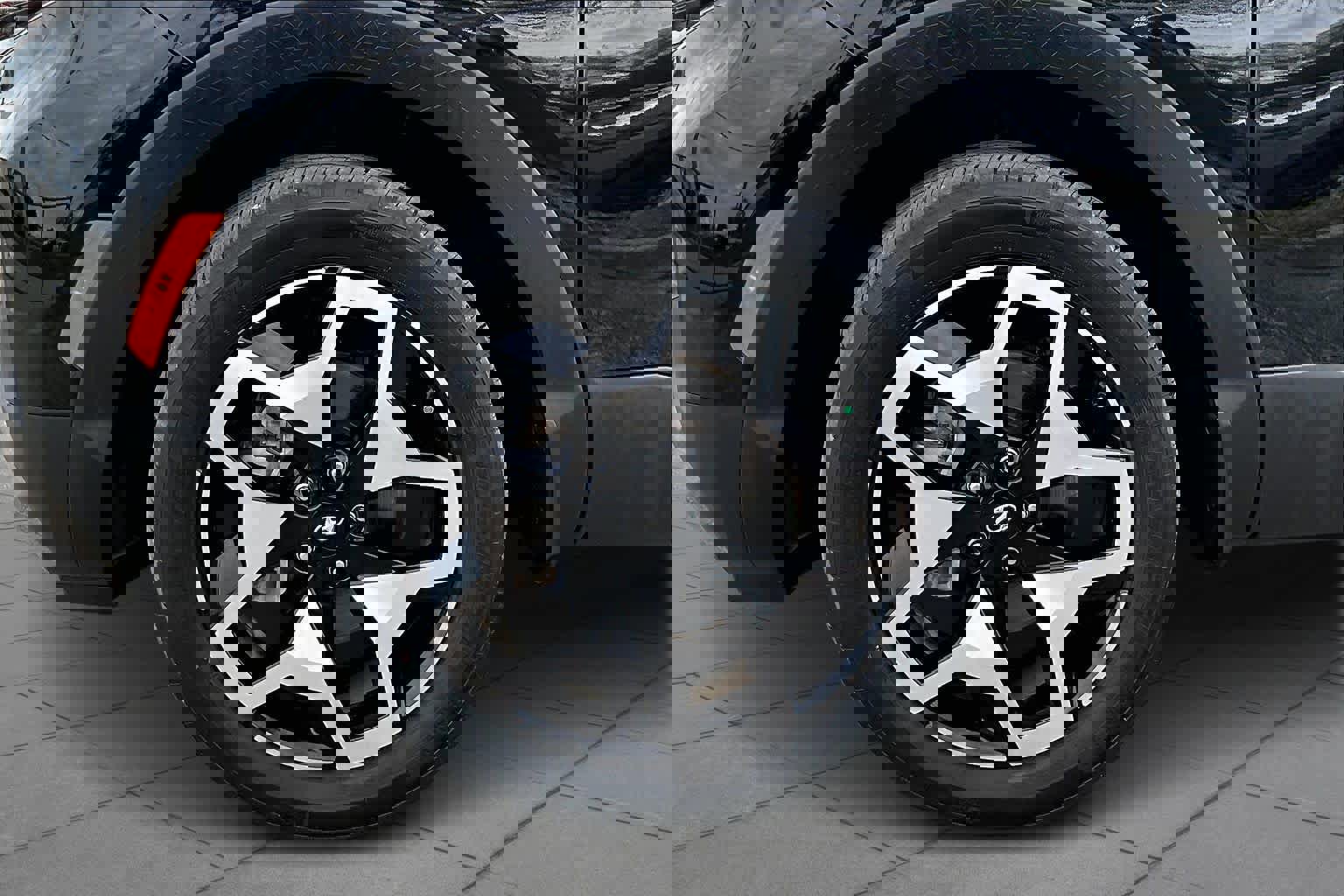 Used 2023 Hyundai Santa Cruz Limited image 11