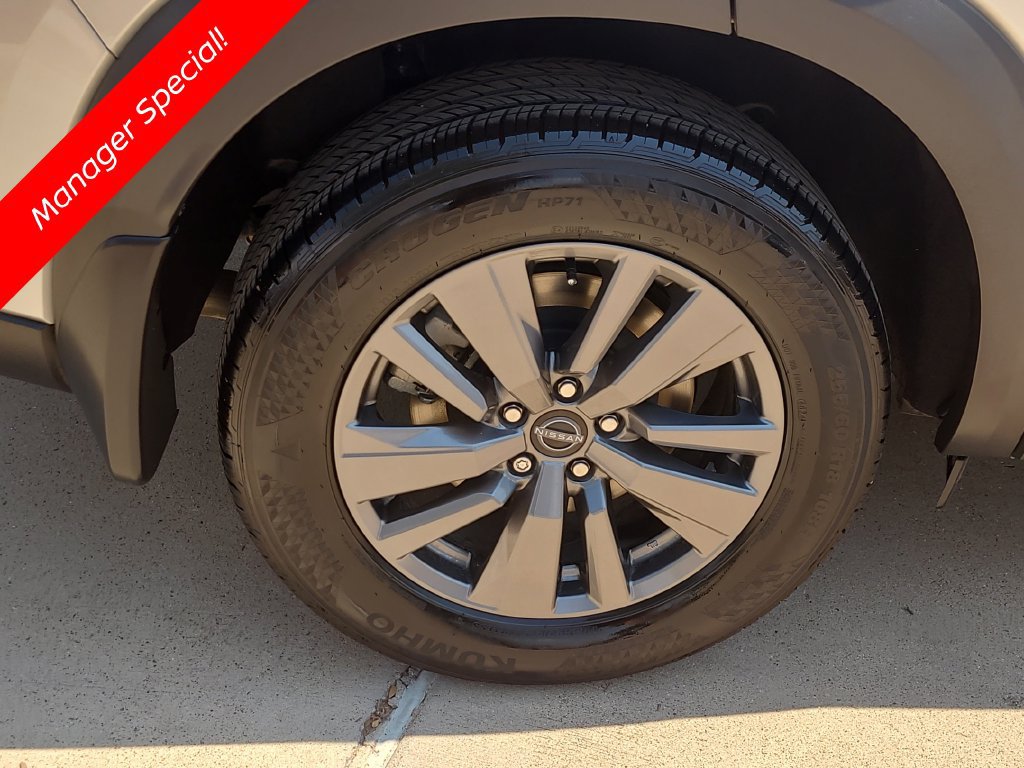 Certified 2025 Nissan Pathfinder S FWD image 6