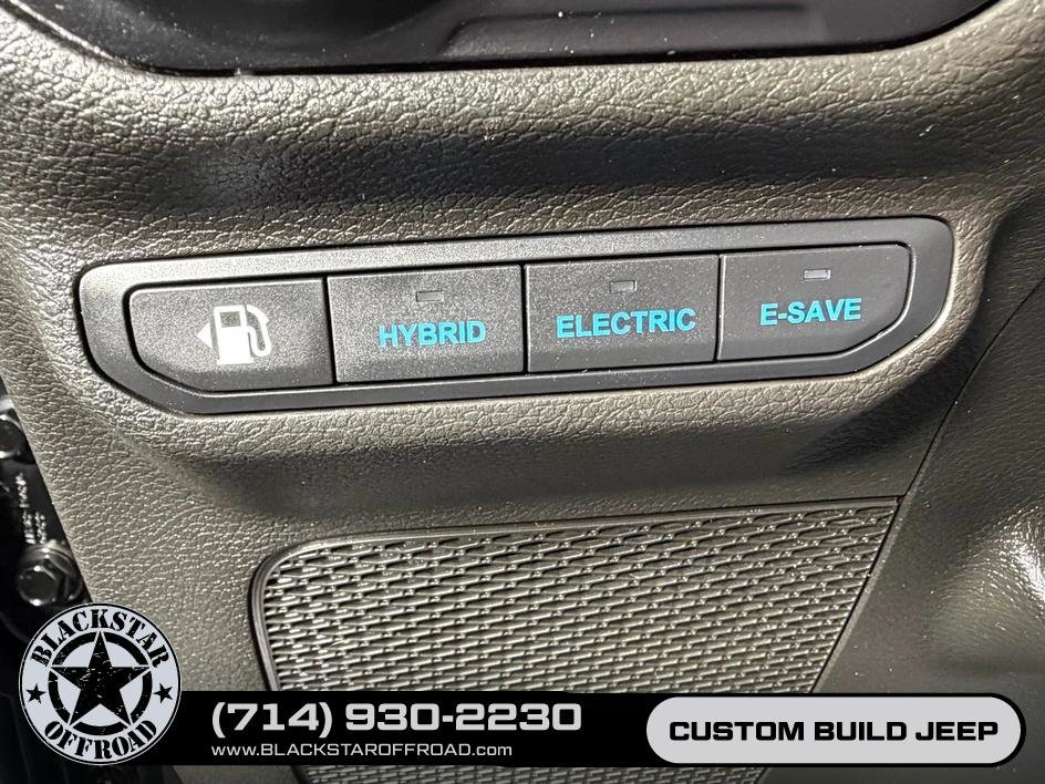 Used 2023 Jeep Wrangler Unlimited Rubicon 4xe AWD/4WD image 32
