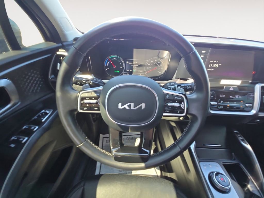 Used 2023 Kia Sorento EX AWD/4WD image 12