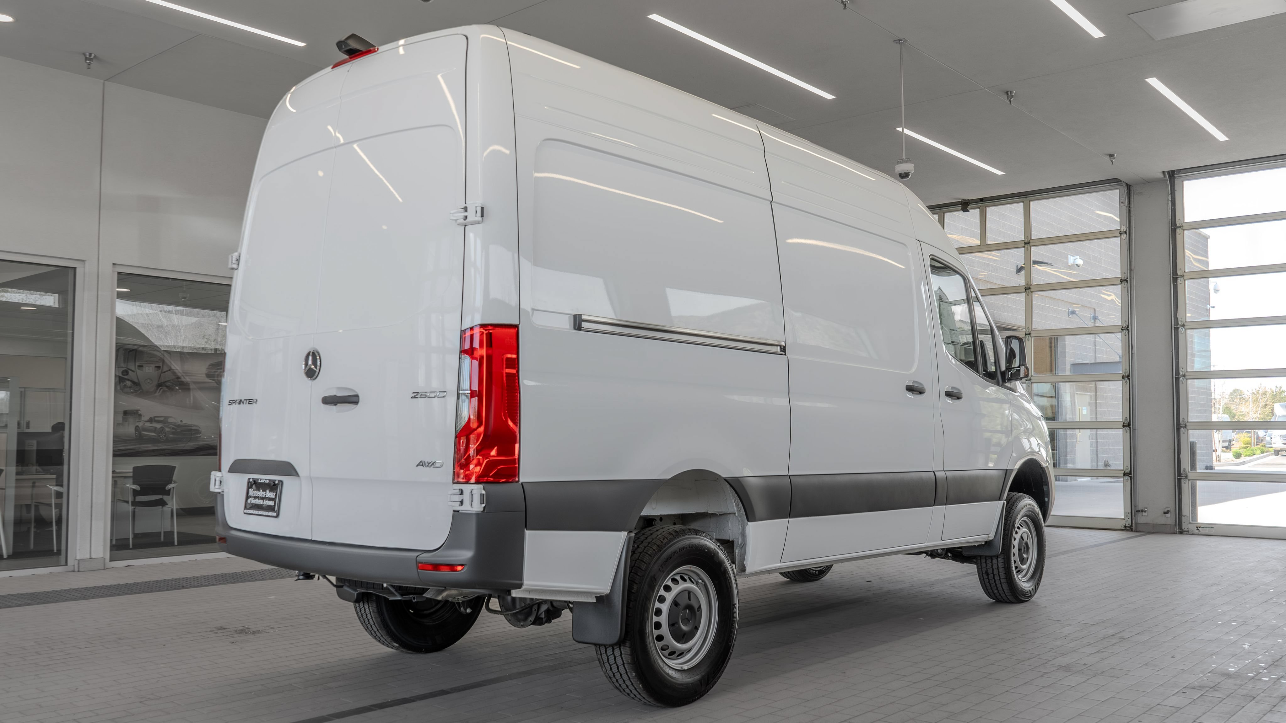 Used 2025 Mercedes-Benz Sprinter 2500 image 29