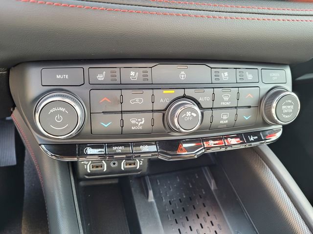 Used 2025 Dodge Durango GT image 22