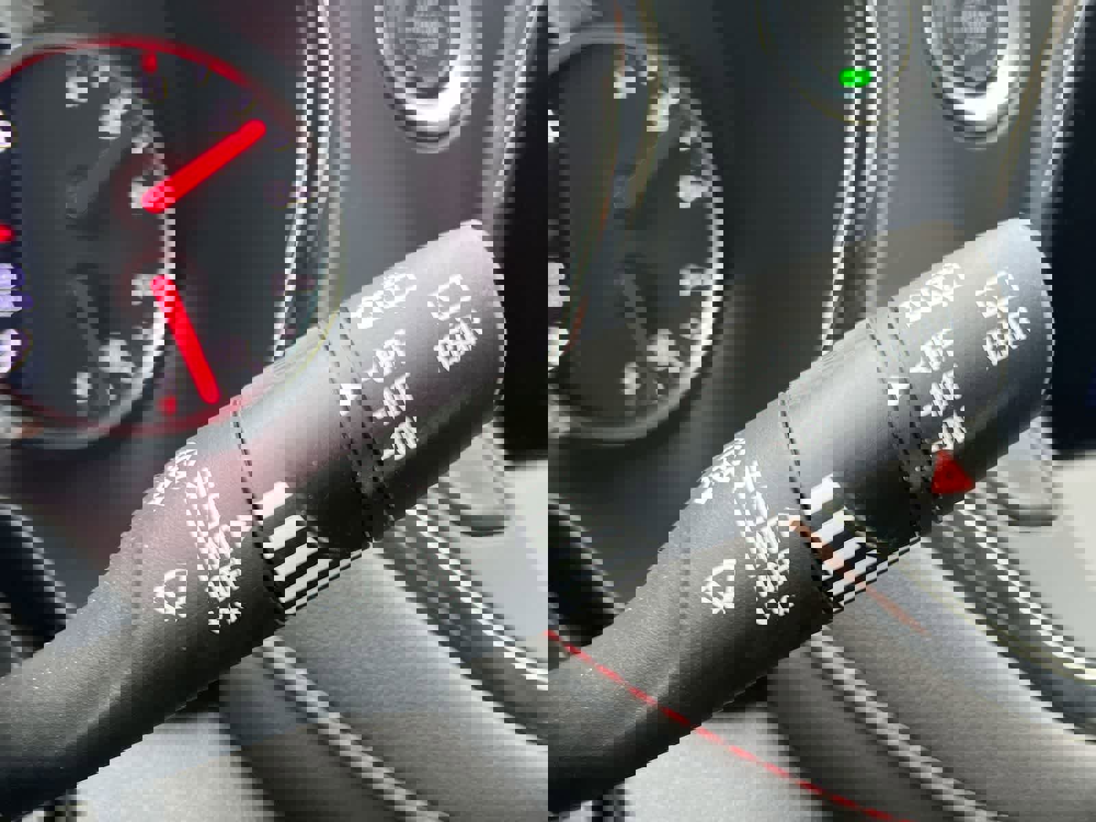 Used 2025 Chevrolet Blazer RS image 25