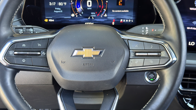 Used 2025 Chevrolet Traverse LT FWD image 18