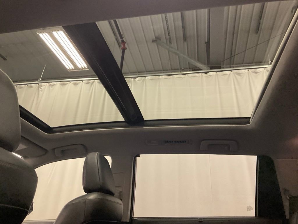 Used 2018 Toyota Highlander Limited Platinum AWD/4WD image 38