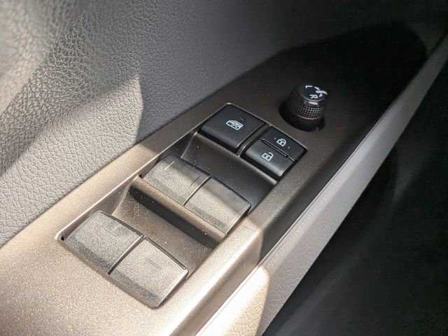 Used 2022 Toyota Camry LE image 23