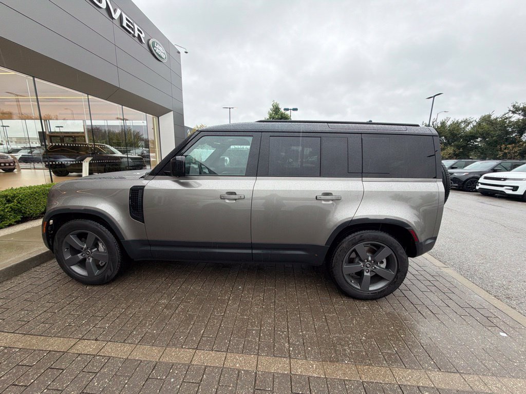 Certified 2025 Land Rover Defender 110 S AWD/4WD image 8