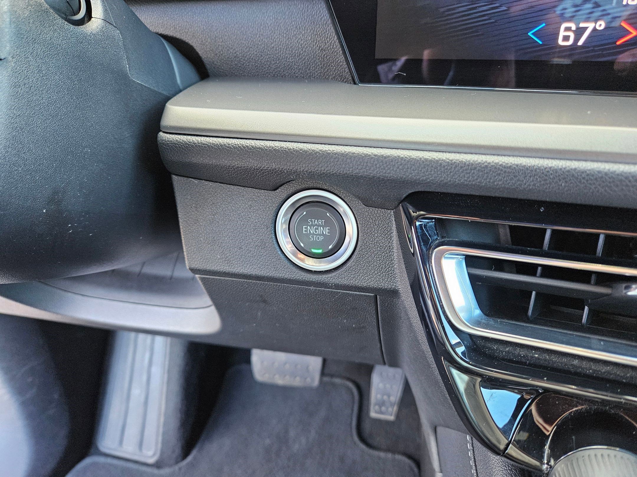 Used 2025 Chevrolet Traverse LT AWD/4WD image 19