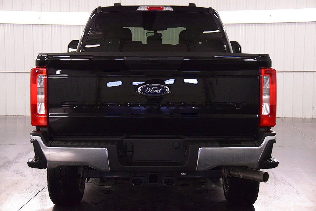 New 2026 Ford F350 XLT w/ FX4 Off-Road Package AWD/4WD image 6