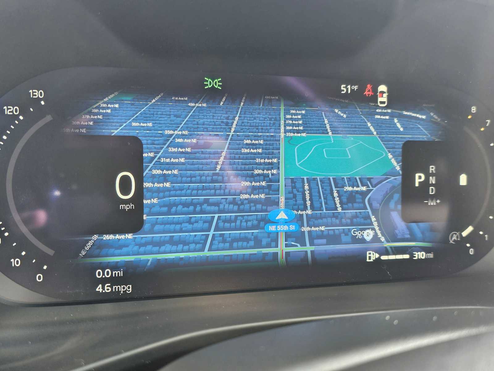 Certified 2025 Volvo XC40 B5 Plus w/ Climate Package image 27