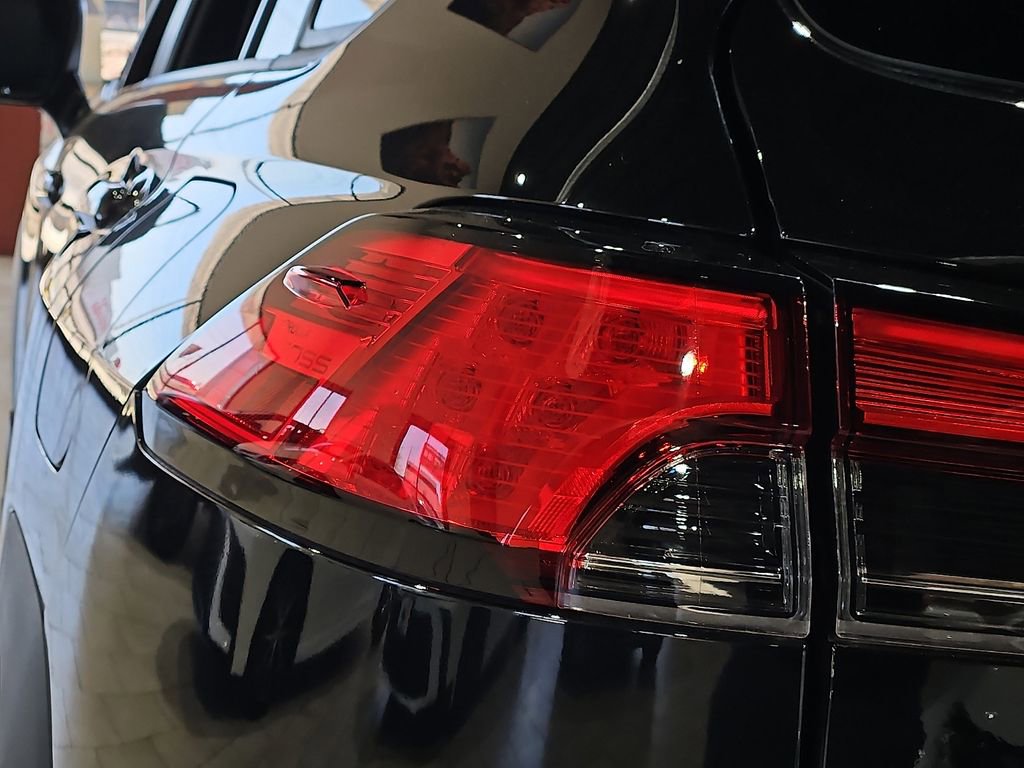 Certified 2024 Toyota Corolla Cross XSE w/ Convenience Package image 11