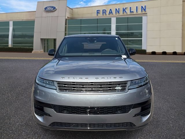 Used 2025 Land Rover Range Rover Sport SE AWD/4WD image 2