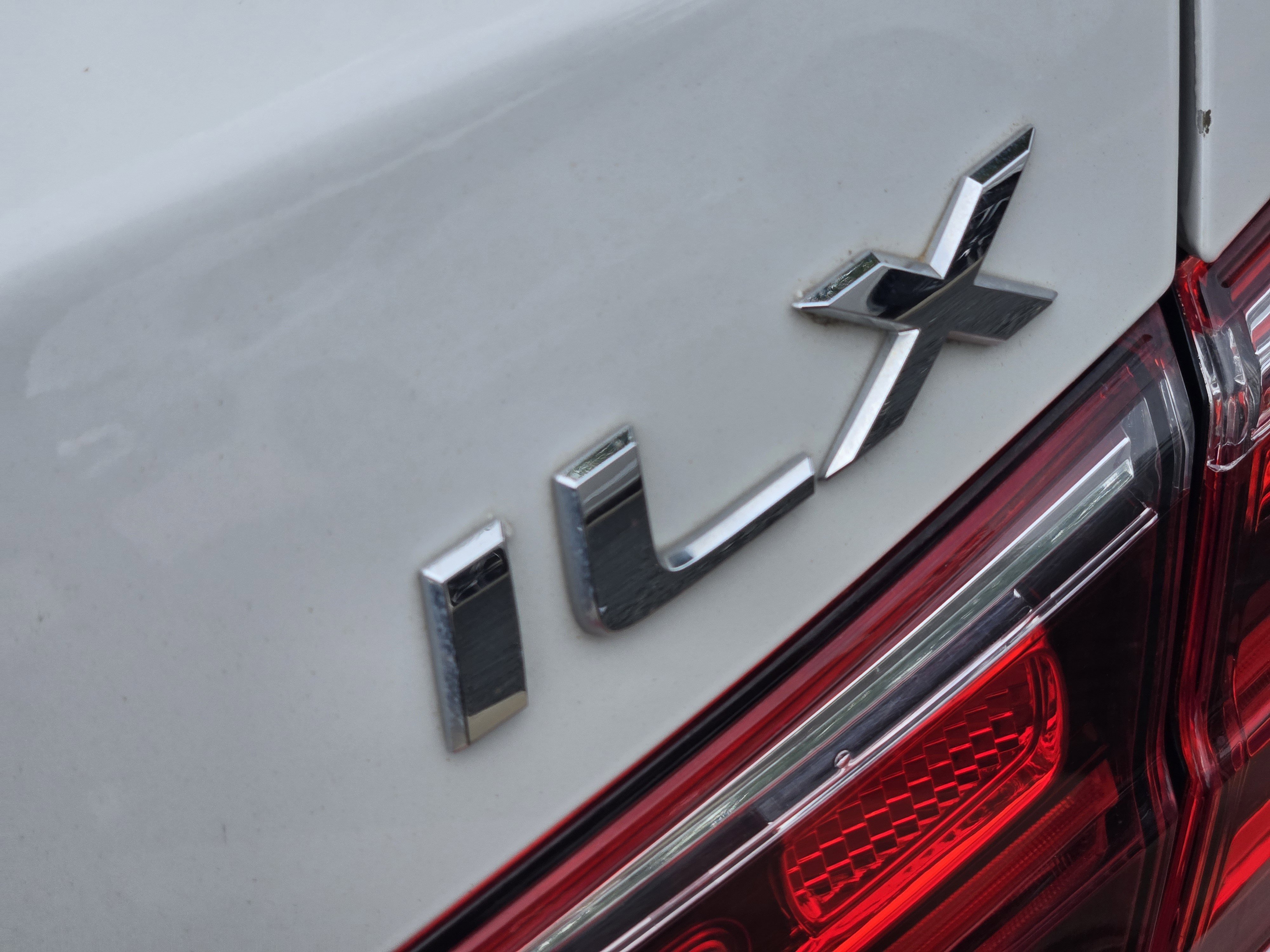 Used 2017 Acura ILX FWD image 11