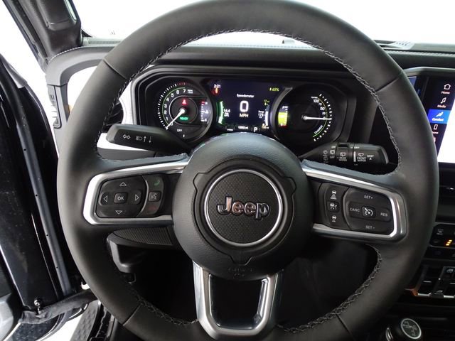 Certified 2025 Jeep Wrangler Unlimited Sahara image 6