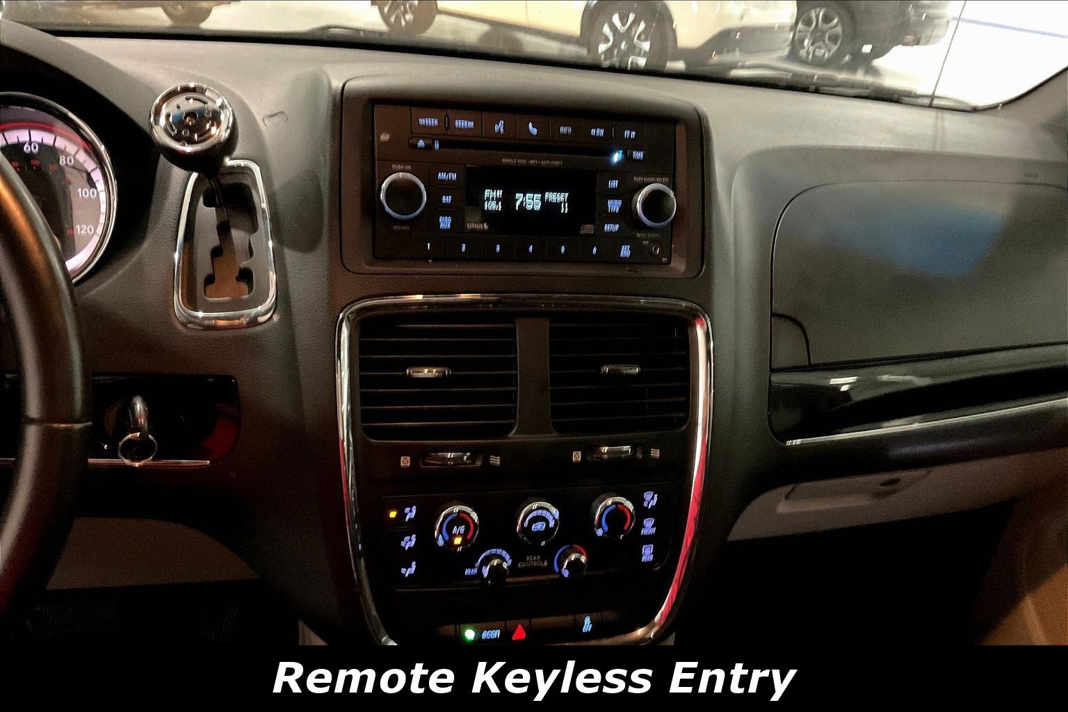 Used 2015 Dodge Grand Caravan SE FWD image 5