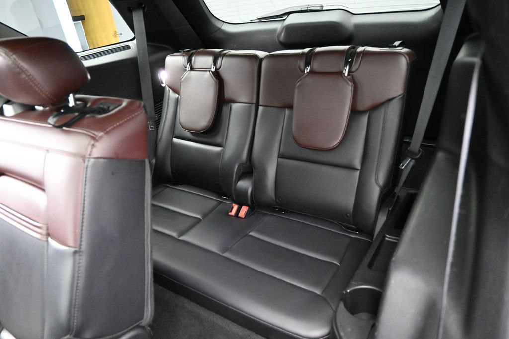 Used 2020 Ford Explorer Platinum AWD/4WD image 22