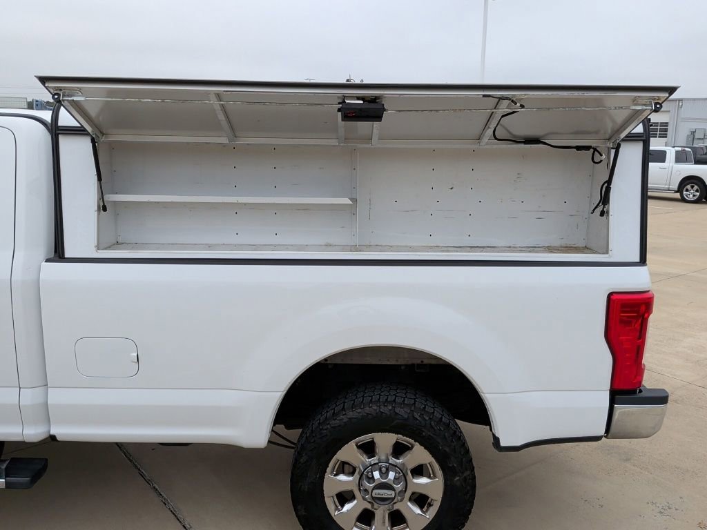 Used 2017 Ford F350 Lariat w/ Chrome Package image 39