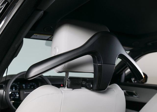 New 2026 Land Rover Range Rover Velar Dynamic SE image 19