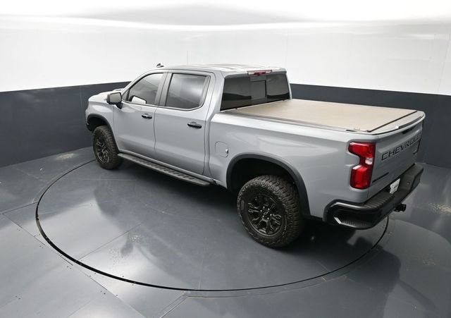 Used 2025 Chevrolet Silverado 1500 ZR2 w/ Dark Appearance Package AWD/4WD image 21