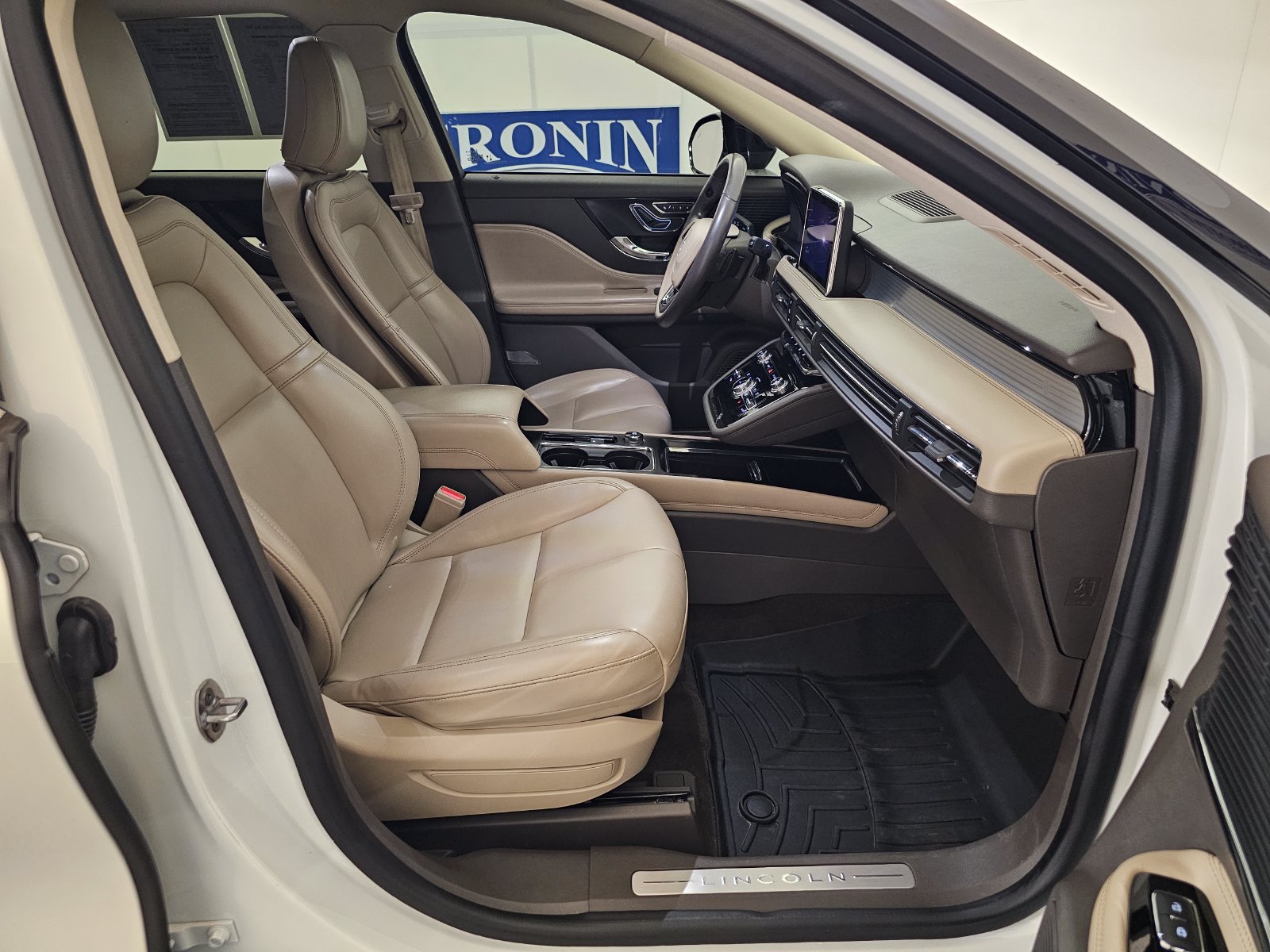 Used 2021 Lincoln Corsair FWD image 27