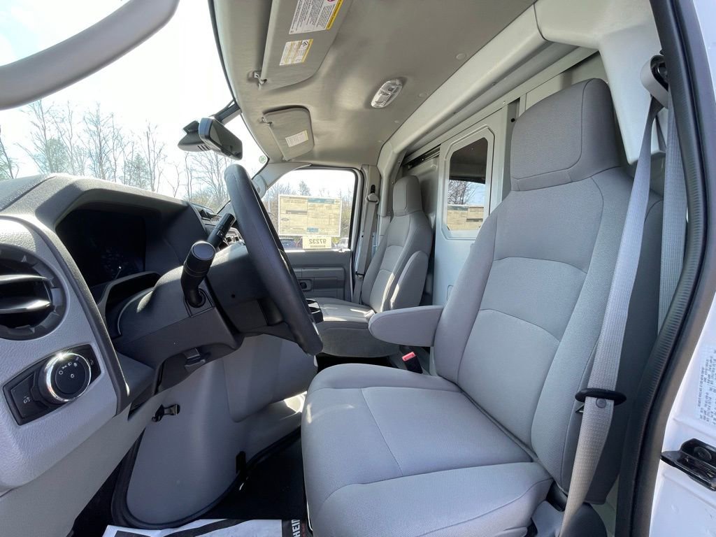 New 2026 Ford E-350 and Econoline 350 Super Duty w/ Power Equipment Group image 45