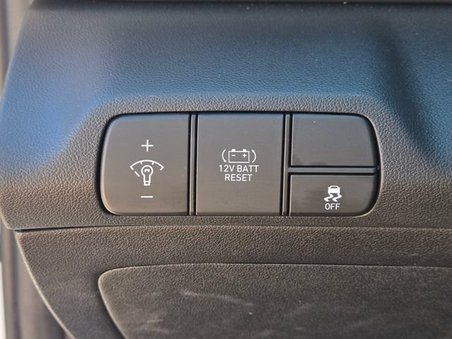Used 2024 Hyundai Elantra Blue FWD image 30